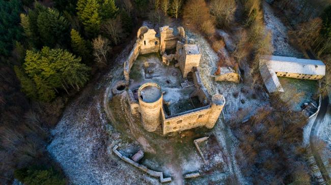 Montbrison : Chateau d'Urfé - Chateau d'Urfé dans le territoire de Saint-Étienne